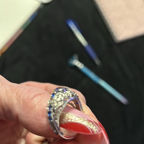 Ring - Picture 3 of 5